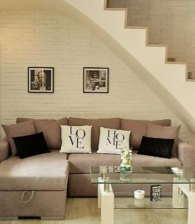Apartamento Dúplex Nuevo Frente Al Mar En *